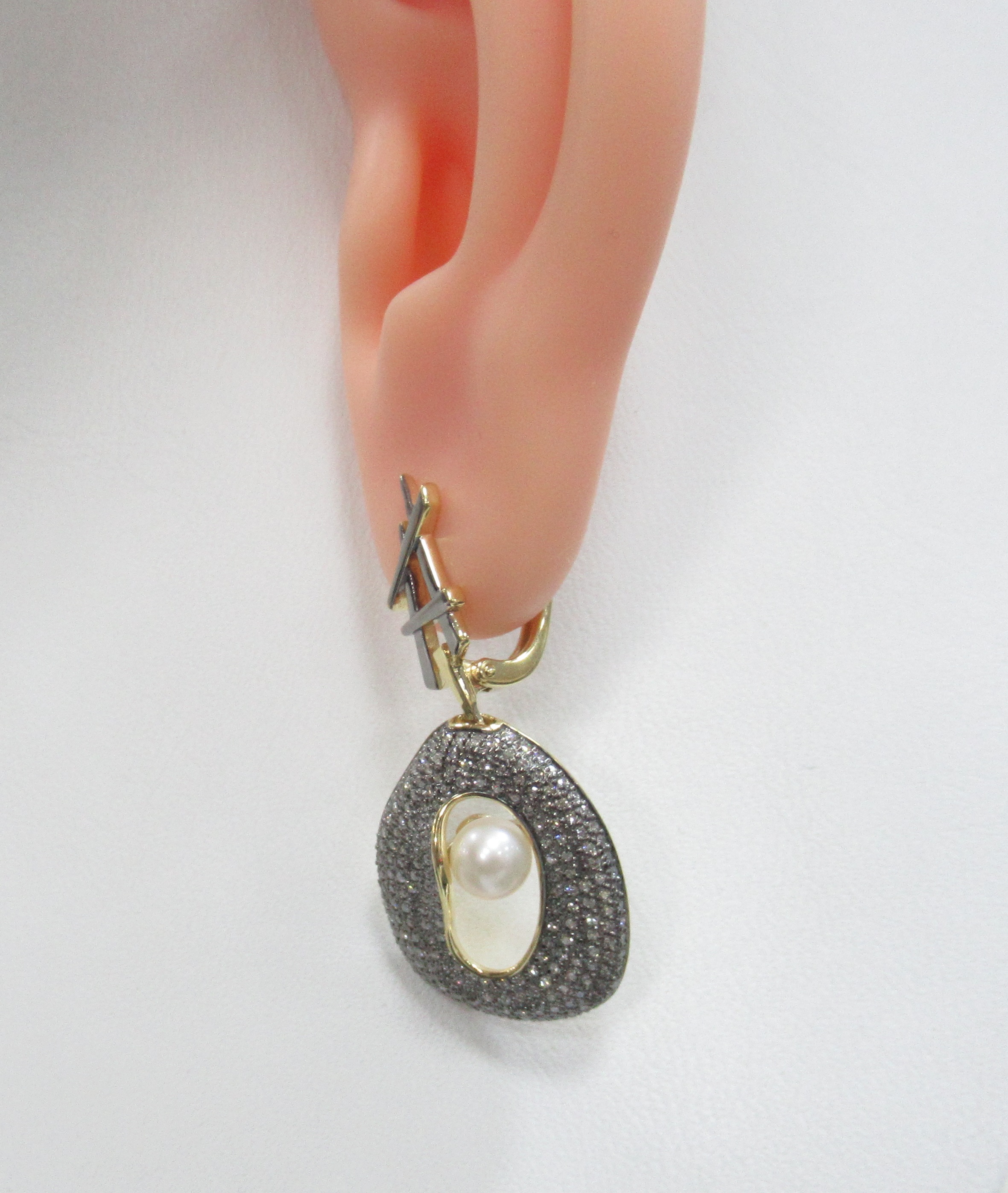 Серьги из желтого золота с жемчугом и бриллиантами